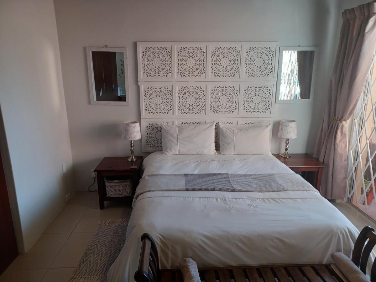 Summerstrand Self Catering For Two Port Elizabeth Exterior foto